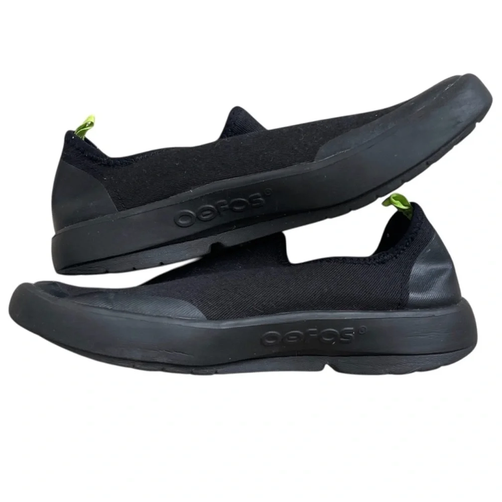 OOFOS OOMG EEZEE Low Shoe Slip On Sneakers Black Size 6